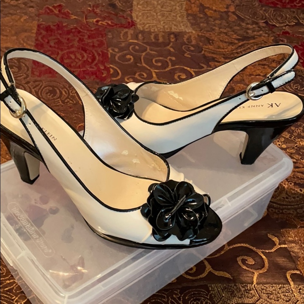 Anne Klein cream and black sling backs